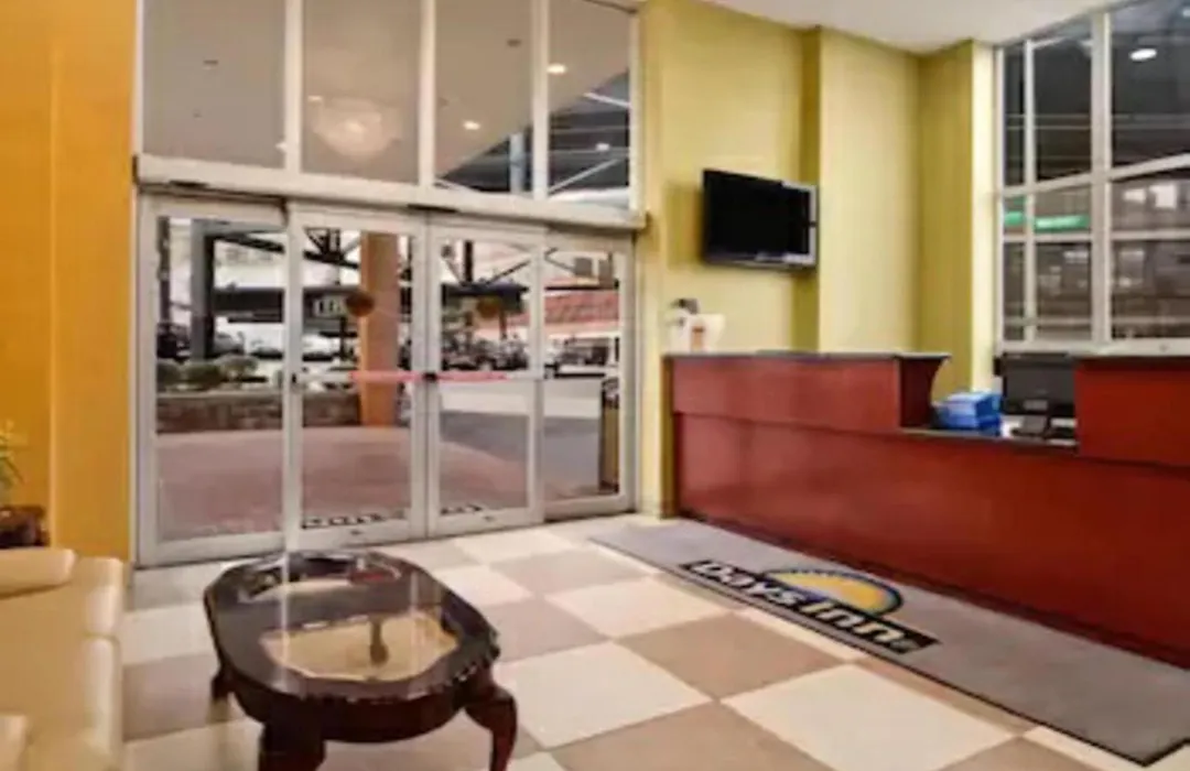 Days Inn By Wyndham Long Island City-1