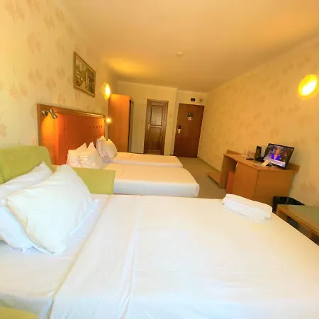 Light Hotel-2