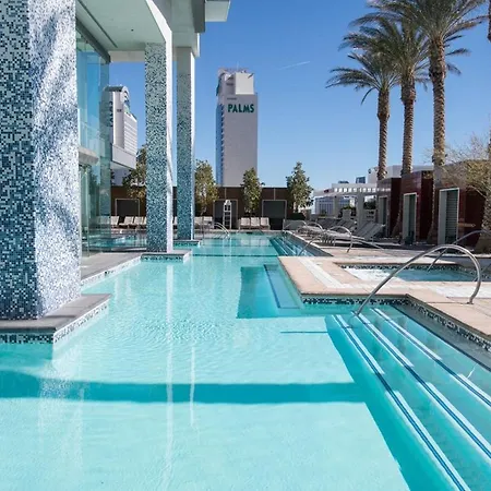 Palms Place Strip View Condo-3