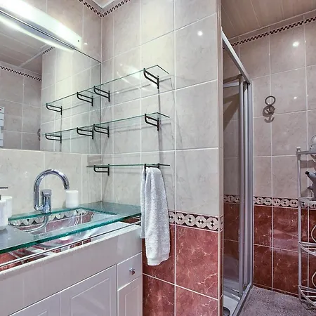 ! A découvrir ! NATURALBNB - Chambres d'hôtes zen au calme - Top confort et reposant - PARKING GRATUIT SECURISE - Garage vélos et motos - OFFERT COPIEUX PETIT DEJEUNER fait maison sucré-salé, local et bio - Accueil et convivialité garantis !-2