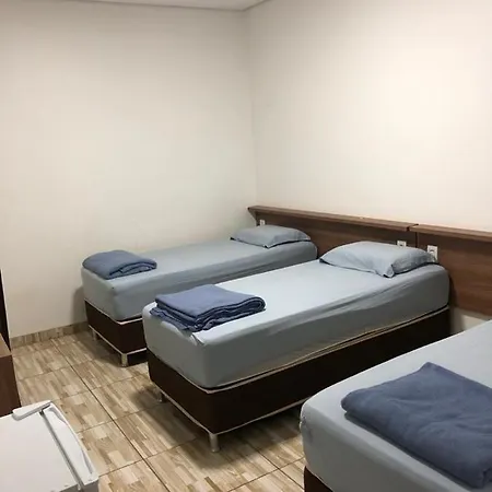 Hotel Hollywood-2