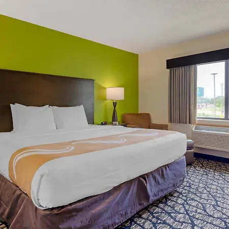 Quality Inn Oshkosh Aviation Park-2