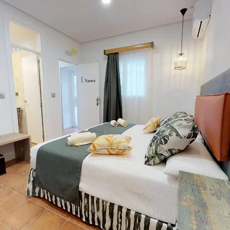 Hostal Boutique La Española by Bossh Hotels-3