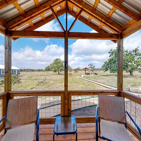 Bonny Bluebonnets Cottage 2-2