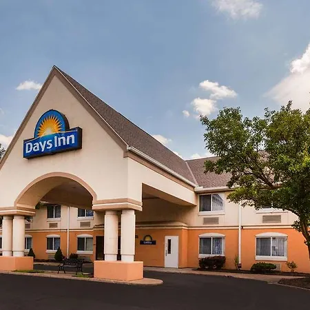 Days Inn By Wyndham Milan Sandusky South-3