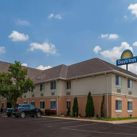 Days Inn By Wyndham Milan Sandusky South-2