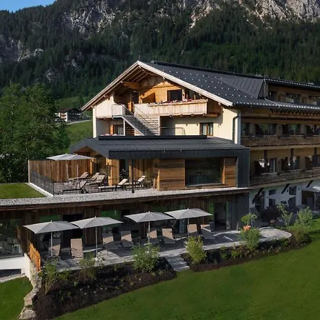 Almhotel Told-2