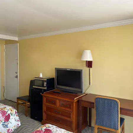 Downbeach Inn-2