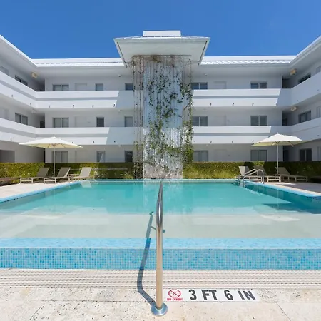 Beach Haus Key Biscayne Contemporary Apartments-2
