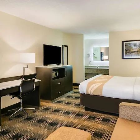 Quality Inn & Suites Mt Chalet-3