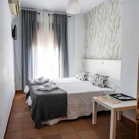 Hostal Plaza de Italia-2