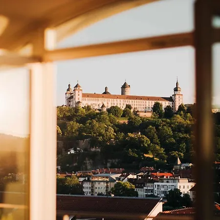 DAS v EVERT Hotel - am Congress Centrum Würzburg-2