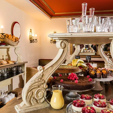 Le Cavendish-2