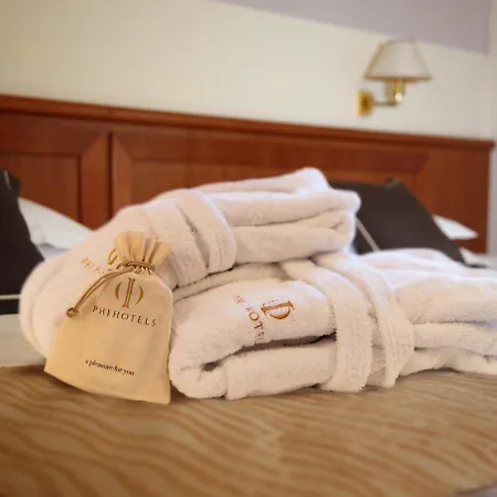 Phi Hotel Emilia-3