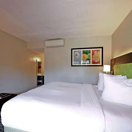 El Sendero Inn, An Ascend Collection Hotel-3