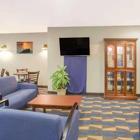 Microtel Inn And Suites Manistee-3