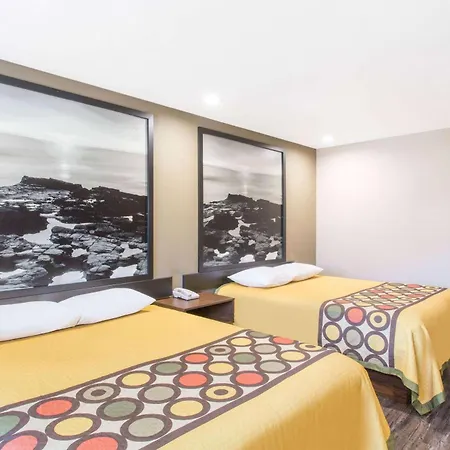 Super 8 By Wyndham National City Chula Vista-2
