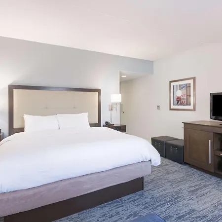 Hampton Inn Mount Airy-2