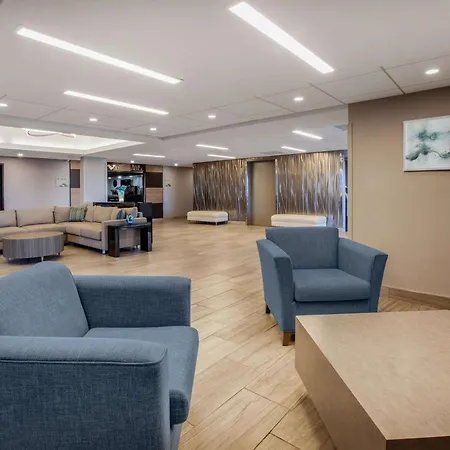 Wingate By Wyndham Detroit Metro Airport-3