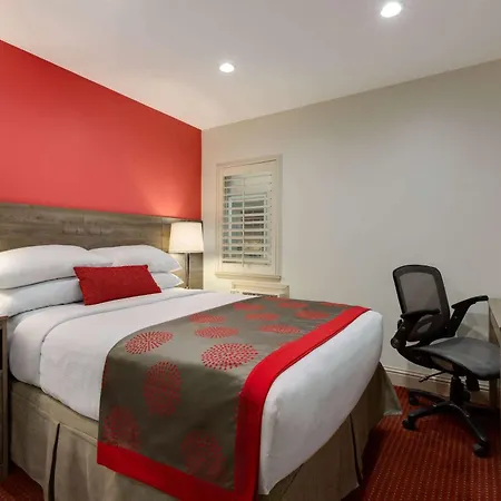 Ramada By Wyndham Oakland Downtown City Center-3