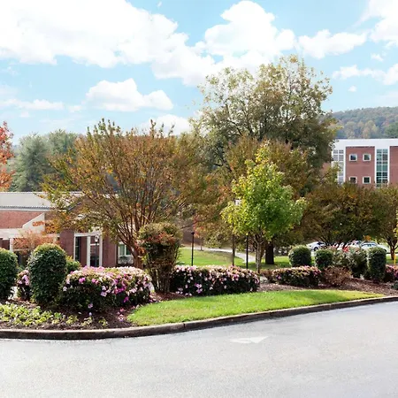 Days Inn By Wyndham Dahlonega University Area-2