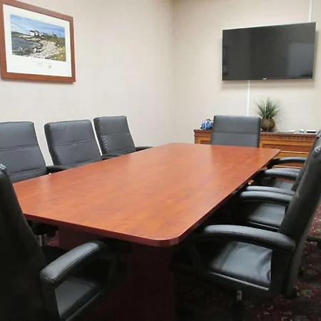 Best Western Plus Portsmouth Hotel & Suites-3