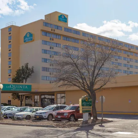 La Quinta By Wyndham Secaucus Meadowlands-3