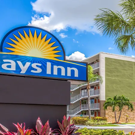 Days Inn By Wyndham Fort Lauderdale Airport Cruise Port-3