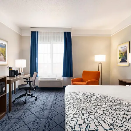 La Quinta Inn And Suites By Wyndham At Watiki Waterpark-2