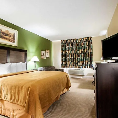 Quality Inn & Suites Champaign North - Urbana-2