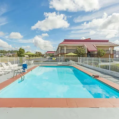 Super 8 By Wyndham Tifton-2