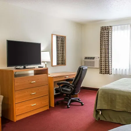 Hudson Inn & Suites-2