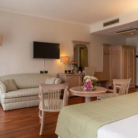Hotel Roxy Plaza-2