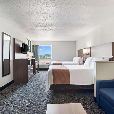 Quality Inn & Suites Ferdinand-3