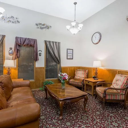 Super 8 By Wyndham Manhattan Ks-3