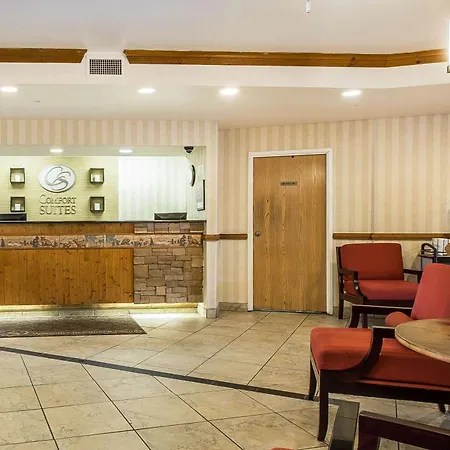 Comfort Suites Summit County-2