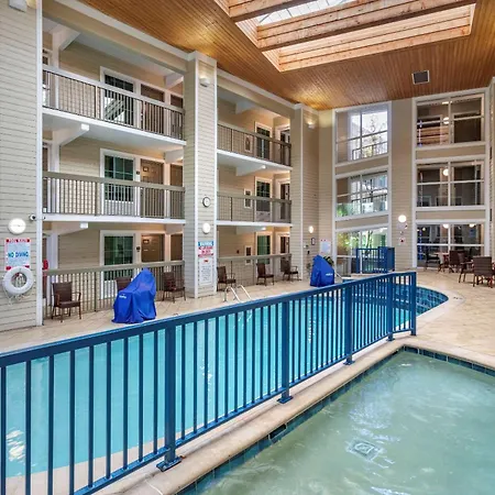 Econo Lodge Pigeon Forge Riverside-3