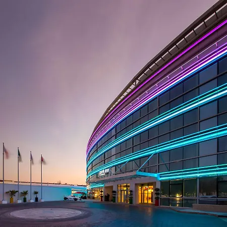 Park Inn By Radisson Dubai Motor City-3