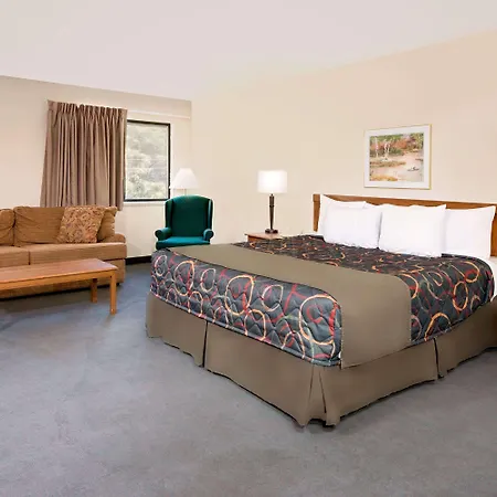 Days Inn By Wyndham Boonville-2