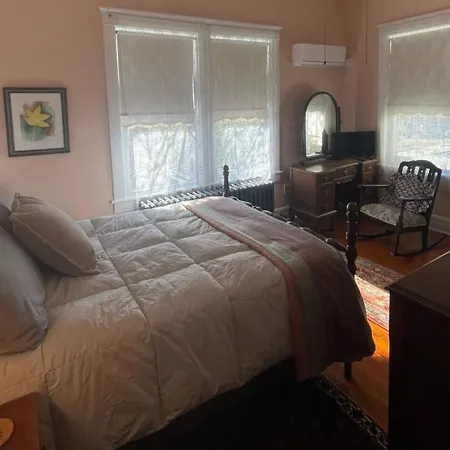 The Grey Swan Inn Llc-2