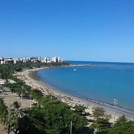 NA BEIRA MAR DE PAJUCARA- EDIF NEO- APARTAMENTO QUARTO E SALA - TEM VARANDA - VISTA LATERAL DO MAR - RUA JULIO PLECH FILHO 60 ESQUINA COM AVENIDA DOUTOR ANTONIO GOUVEIA - CONSUMO ELETRICO É PAGO No CKECK-OUT 1KWH É 1,35 REIAS - ANDAR 6-2