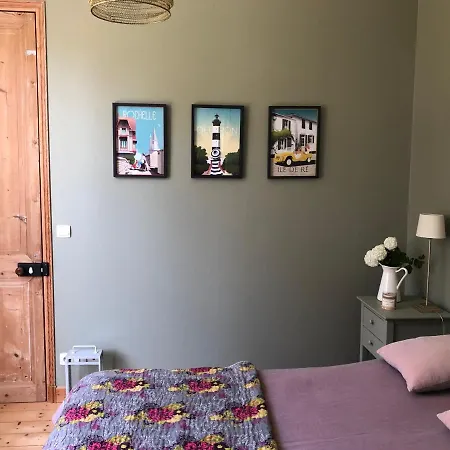 Maison M, chambre privée accès jardin piscine et jacuzzi près de La Rochelle-3