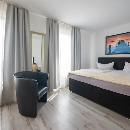Hotel Ammerland Garni-2