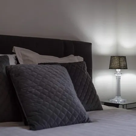 Executive Double Room With En-Suite In Guest House Rue Trevires R3-3