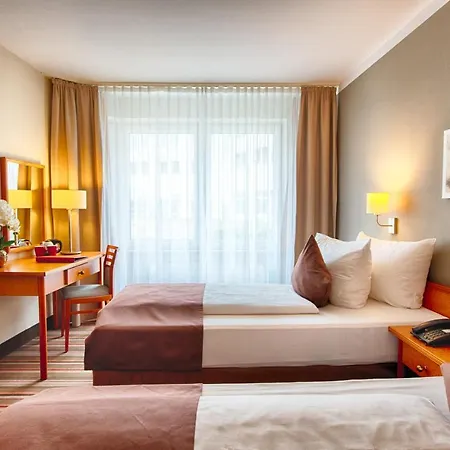 Leonardo Hotel Hamburg Airport-3