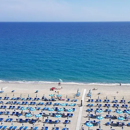 Lido Resort-2