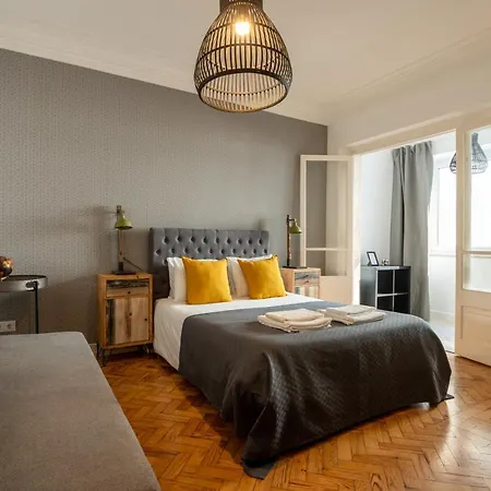 Dumont Lisbon Guesthouse-3