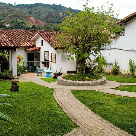 - Casa Pitanga - Acomodação lindíssima pertinho da Igreja do Rosário-3