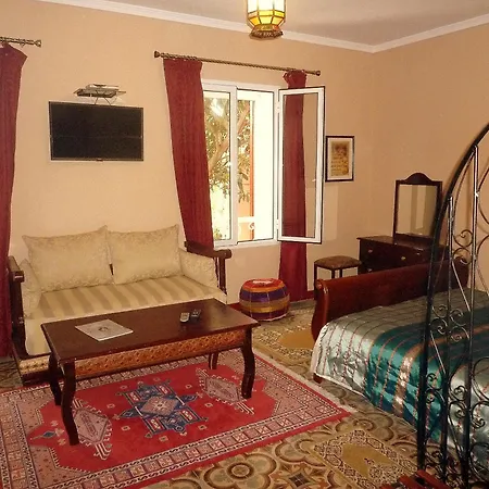 Dar Omar Khayam-2
