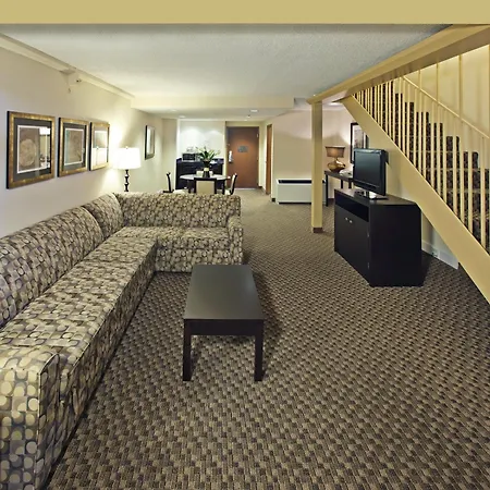 Wyndham Grand Executive Center Little Rock Airport-3